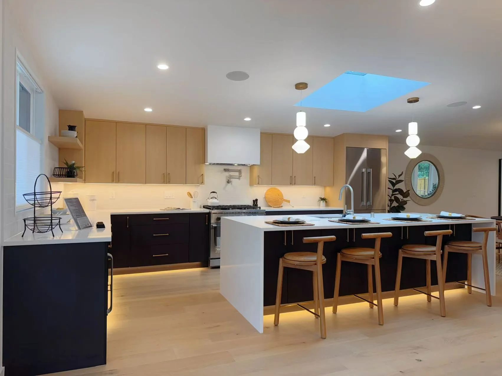 Riva Oak + Dekor Black Project completed interior